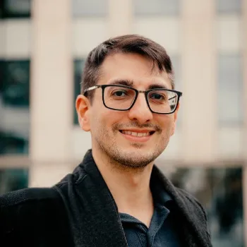 Dr Paymon Zomorodian picture