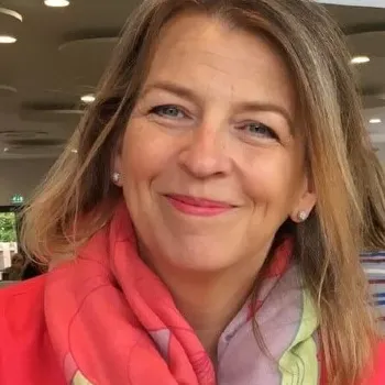Ms Fiona Fraser picture