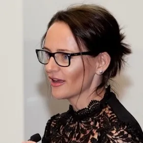 Dr Nichola Booth picture